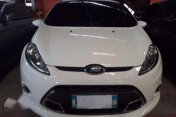 2013 Ford Fiesta S AT Gas White