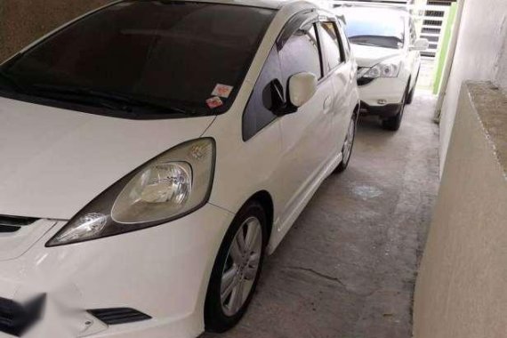 2009 Honda Jazz 1.5 AT White For Sale