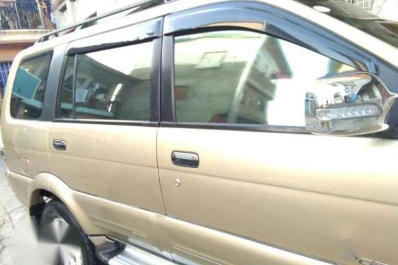 Isuzu Sportivo 2009 Golden MT For Sale