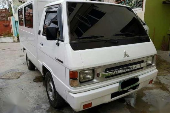 Mitsubishi L300 FB dual aircon