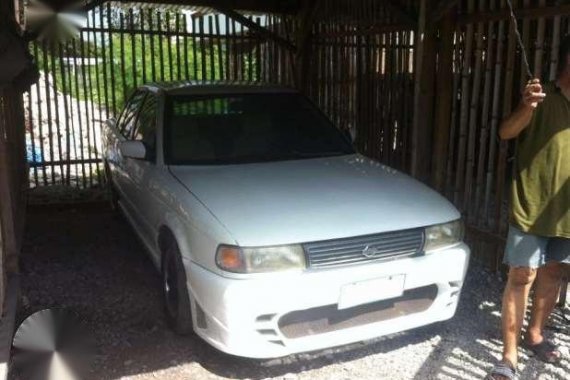 Nissan Sentra 1996 MT White For Sale