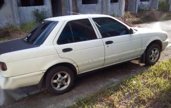 Nissan Sentra Lec 1992 White MT For Sale