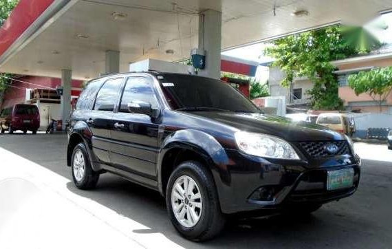 2011 Ford Escape XLT AT Black For Sale