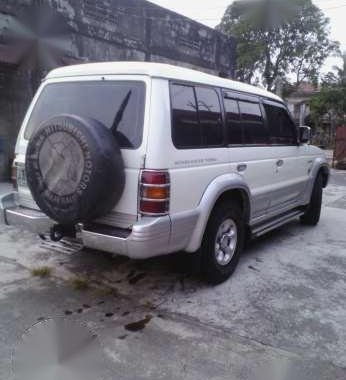 Mitsubishi Pajero 1998 local issue manual transmission