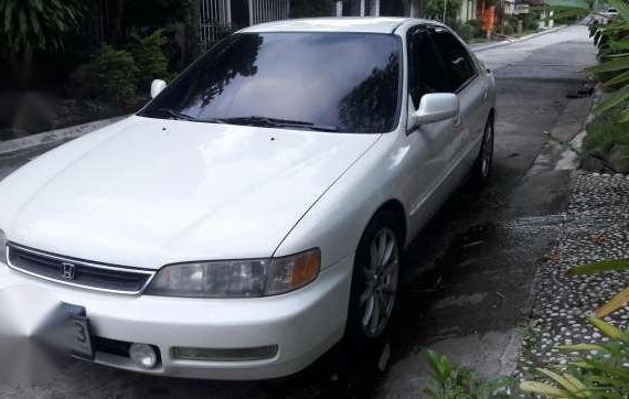 Honda Accord 1996 White AT For Sale