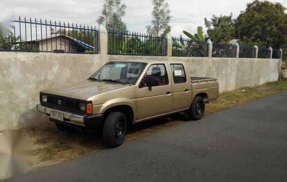 Nissan Frontier Pickup 1994 Golden MT 