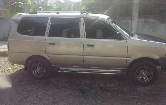 Toyota Revo Diesel MT 2001