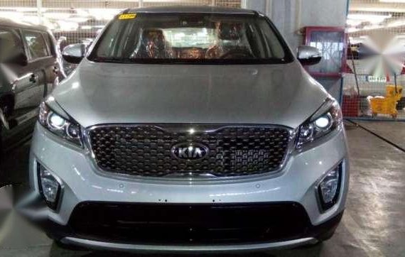 2017 All New Sorento CRDi AT 7str 2WD 20K Discount with LTO Free