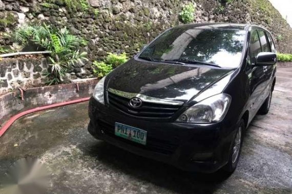 2009 Toyota Innova G AT Black For Sale