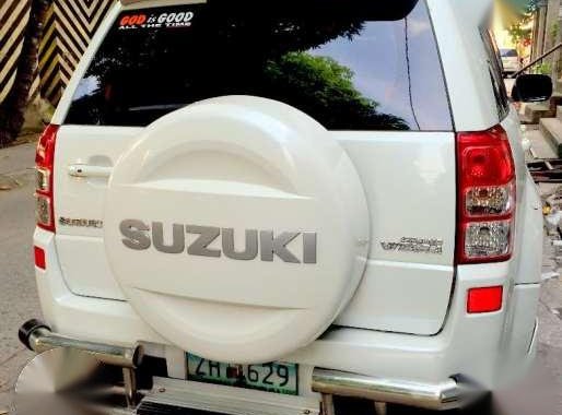 Late 2007 Model Suzuki Grand Vitara w Sunroof full option White Color