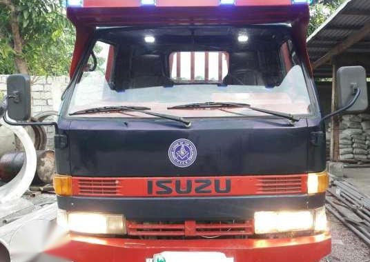 Isuzu Elf 150 14 Ft Red MT For Sale