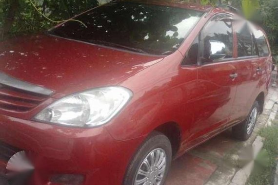 2009 INNOVA RED Manual 30.000kms VS 2012201320162017