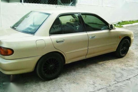 Car Sedan 1.6cc EFI engine