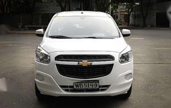 Chevrolet Spin 2015 White AT For Sale