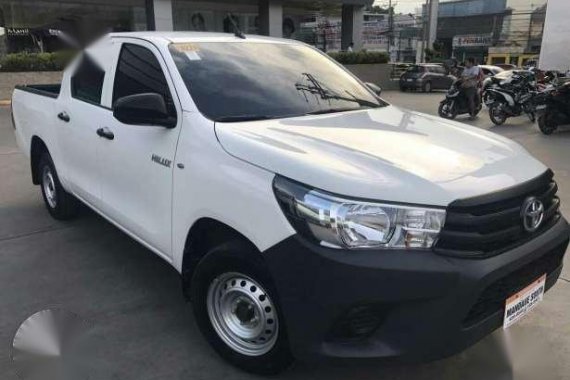 Toyota Hilux 4x2 2016 MT White For Sale