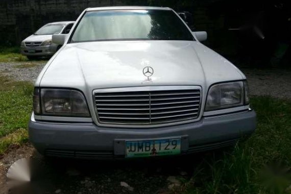 Mercedes Benz 300 SE White AT For Sale