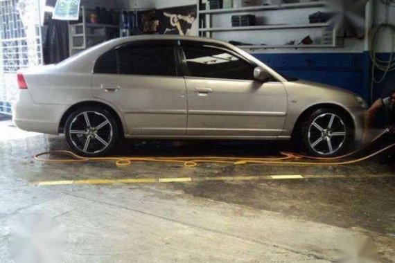 Honda Civic Dimension Vtec 2004 Silver AT 