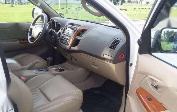 Toyota Fortuner G 2011 AT White For Sale