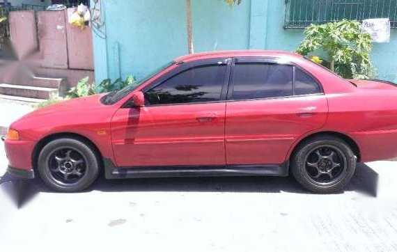 Sporty Mitsubishi Lancer GL