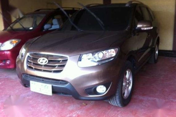 hyundia santa fe 2010 model