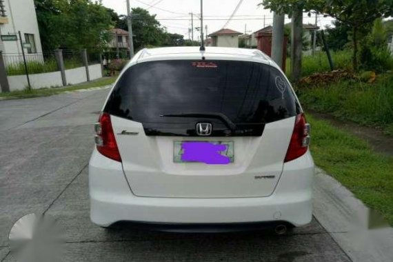 Honda Jazz 1.5 2009 White AT For Sale