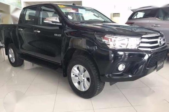 NEW TOYOTA HILUX 4X2 E M/T 2017 