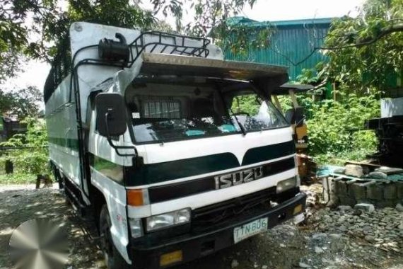 Isuzu Elf Wide 4BC2 White MT For Sale