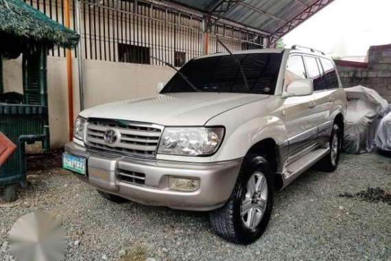 Toyota Land Cruiser V8 4X4 VXR White AT 