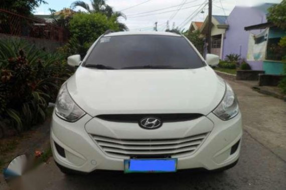 Hyundai Tucson 2010 MT White For Sale