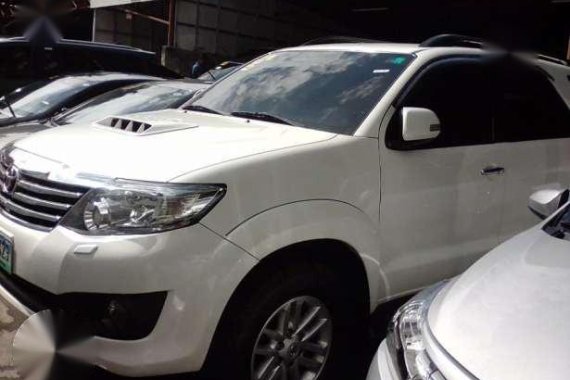 Fortuner G 4X2 Pearl White automatic 25.228kms
