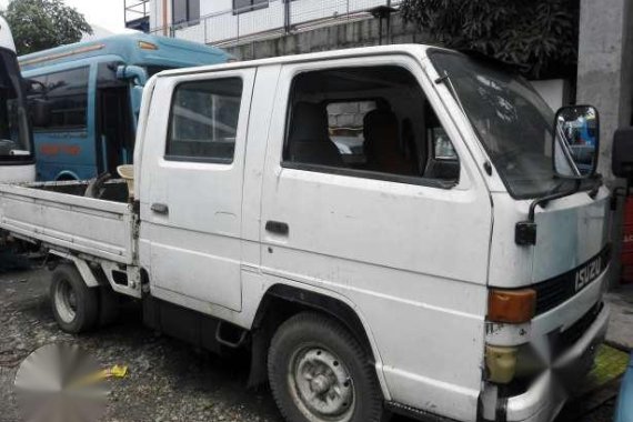 Isuzu elf double cab
