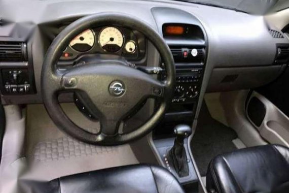 Opel Astra Sedan 2004