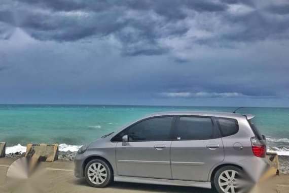 Honda Jazz 1.5 2007 AT Silver For Sale