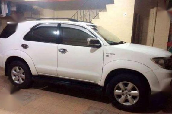 For Sale Toyota Fortuner 2010 2.7 G AT White 