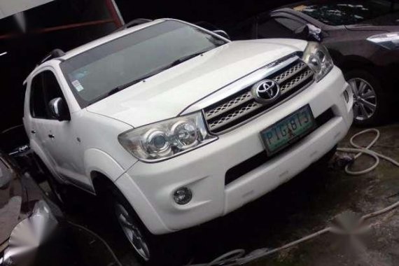 Fortuner White Manual 2.5 G 4X2 For 735K ONLY