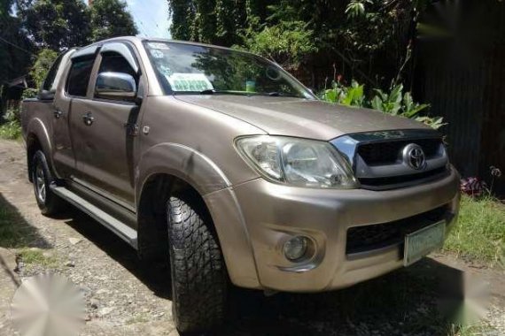 Toyota Hilux G MT 2010 Beige For Sale