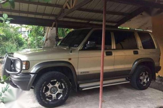 Isuzu Trooper 4x4 Bighorn 2006 Golden AT 