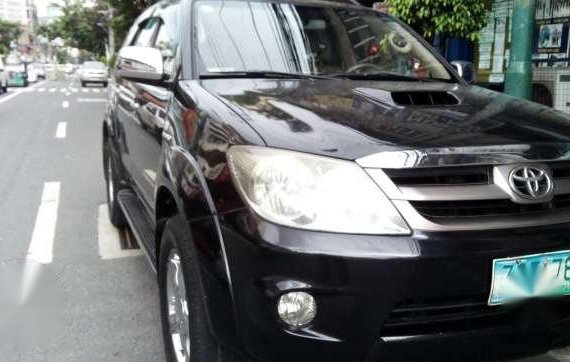 2005 Toyota Fortuner 4x4 V Black AT For Sale