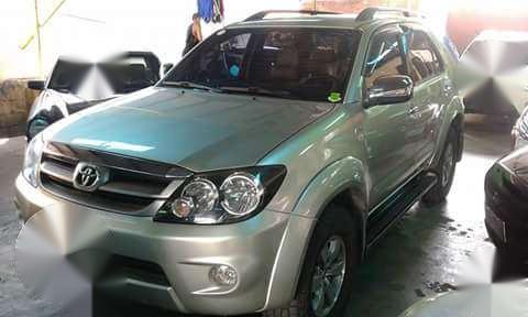 Toyota fortuner G AT diesel 2008