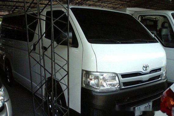 Toyota Hiace 2013 Van white for sale 