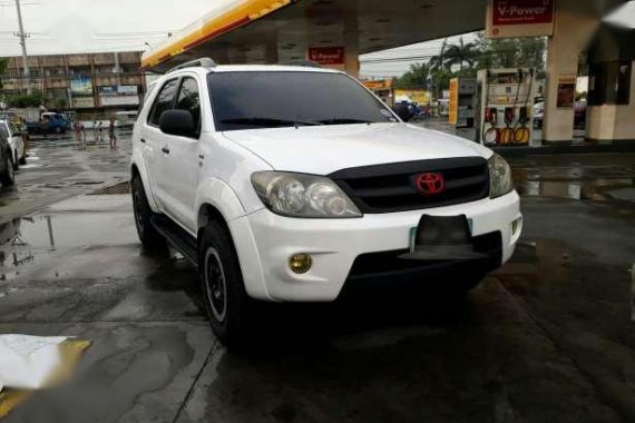 Toyota Fortuner G 2007 AT White For Sale