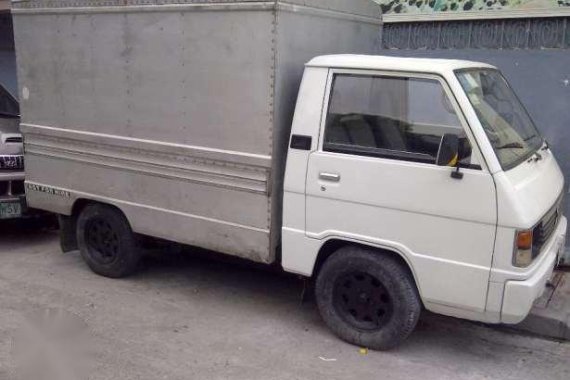 Mitsubishi L300 1993 White MT For Sale