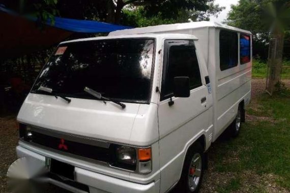 Mitsubishi FB L300 1996 White MT For Sale