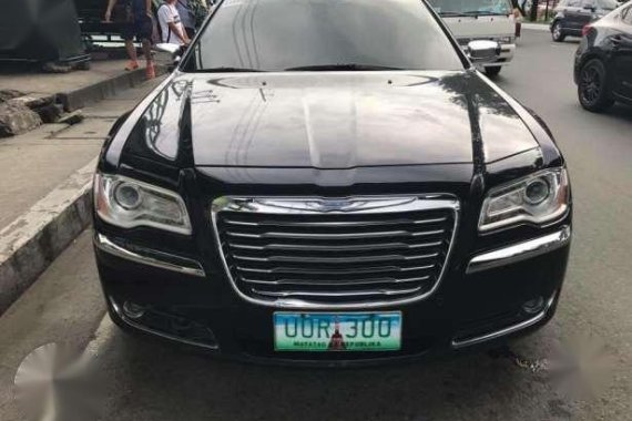 2013 Chrysler 300c V6 AT Black For Sale