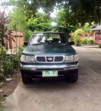 Nissan Frontier 2000 MT Green For Sale