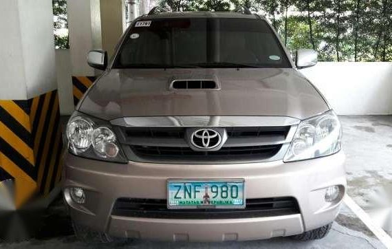 Toyota Fortuner V 3.0 2008 4x4 AT Beige 