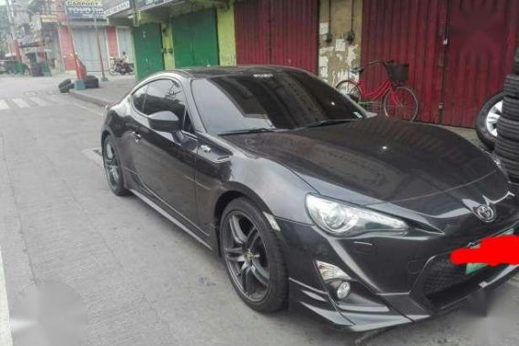 Toyota 86 (2013 mdl ) well maintain for sale