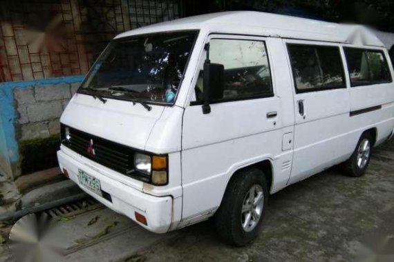 Mitsubishi L300 versa van good for sale