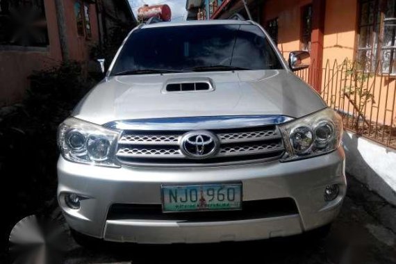 2010 4x4 Fortuner very fresh for sale