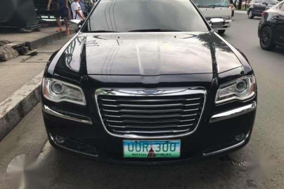 2012 Chrysler 300c V6 AT Black For Sale